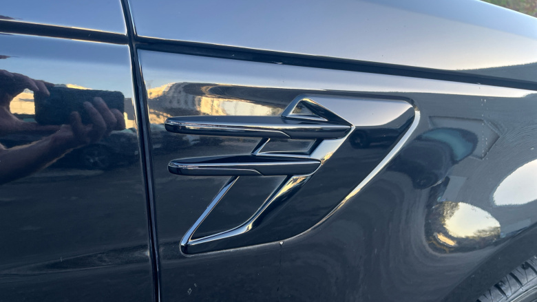 Land Rover Range Rover Sport 3.0 D300 HSE Dynamic Black 5dr Auto Diesel Estate